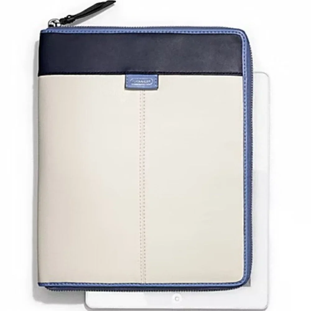 Coach nwt daisy