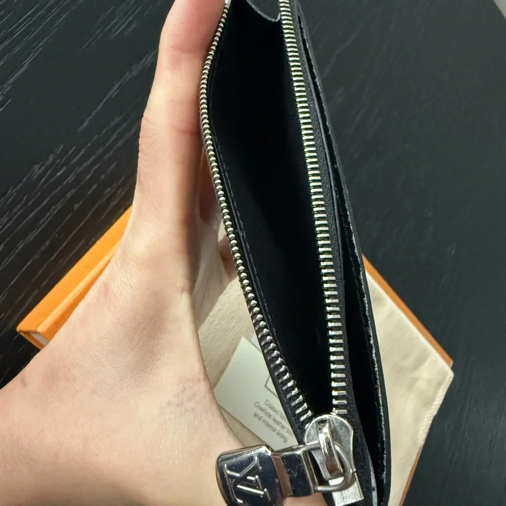 Louis Vuitton elegant card