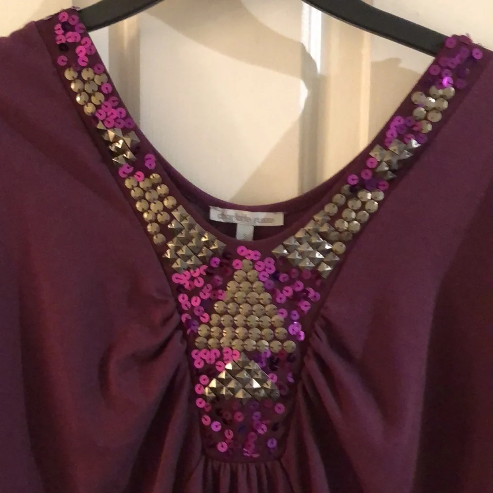 Charlotte Russe year’s sleeves