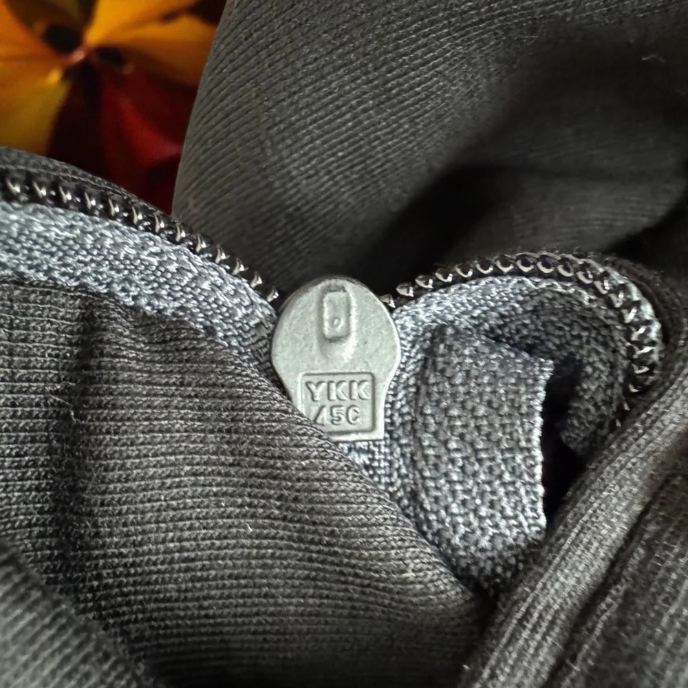 $695 - NWT - Samuelsohn Utility Jacket - Italian Reda 120's Wool - Black - 40