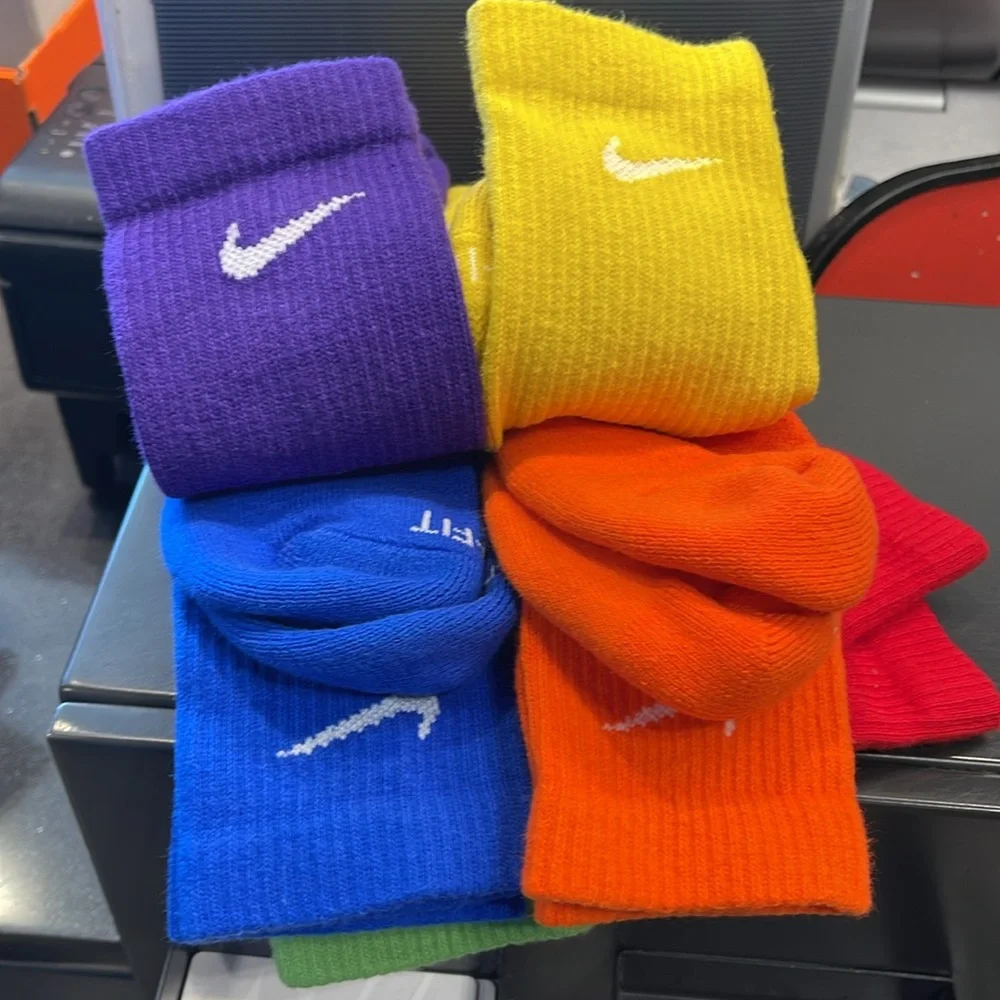 Nike Everyday Plus Cushioned Training Crew Socks (6 Pairs)
