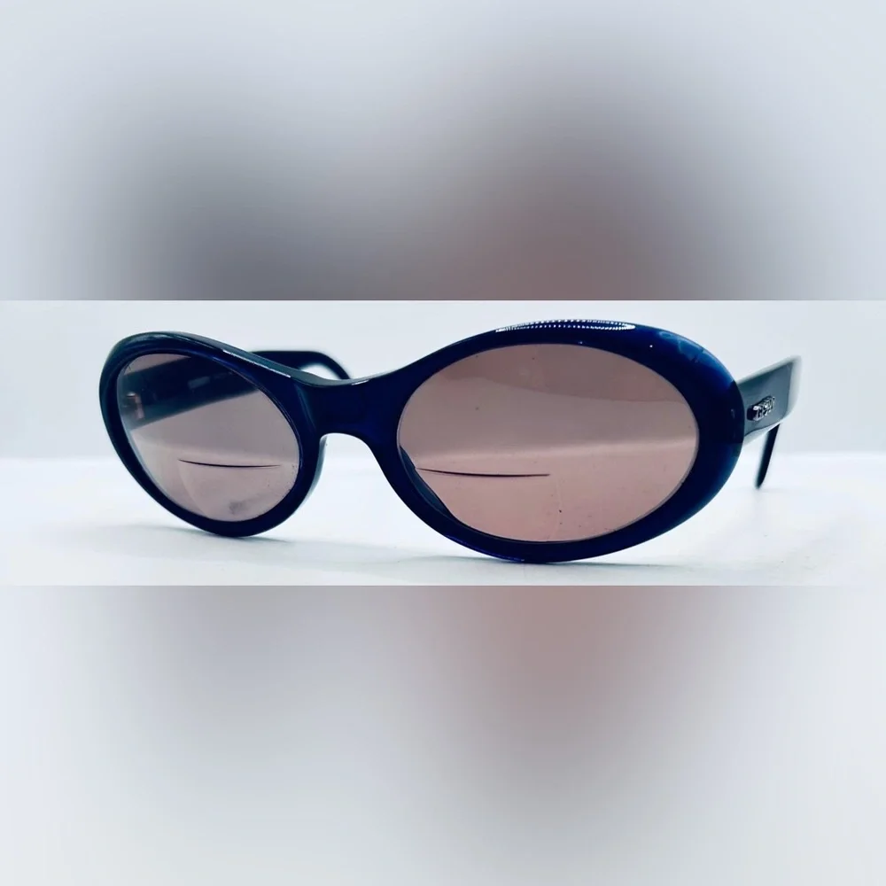 Genny listing pair