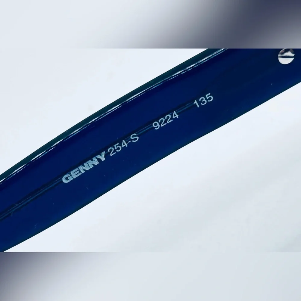 Genny listing pair