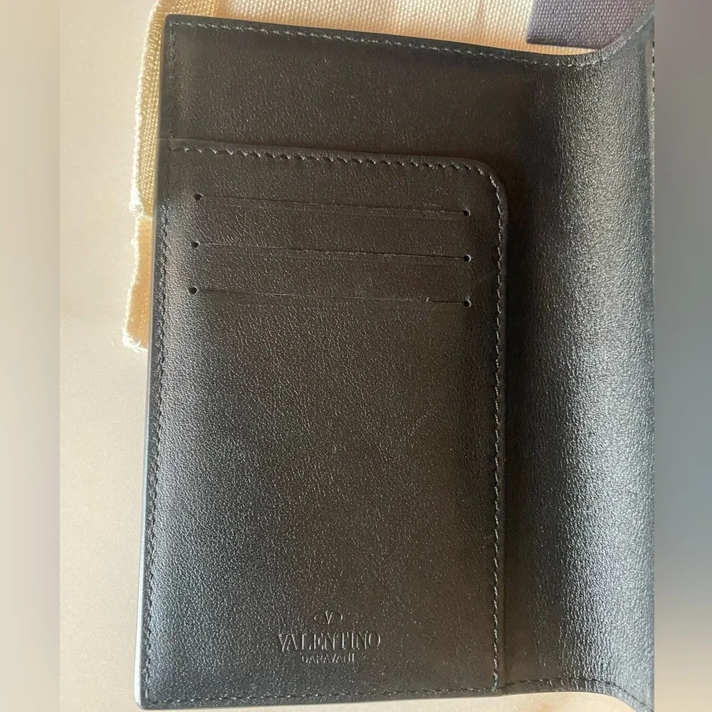 Valentino includes camouflage box