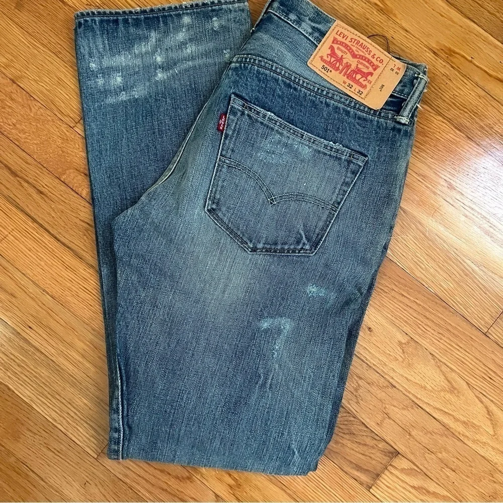 Levis euc medium