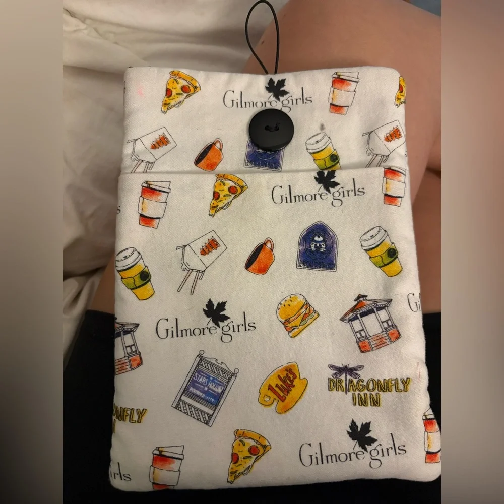 Gilmore Girls Themed Kindle Pouch