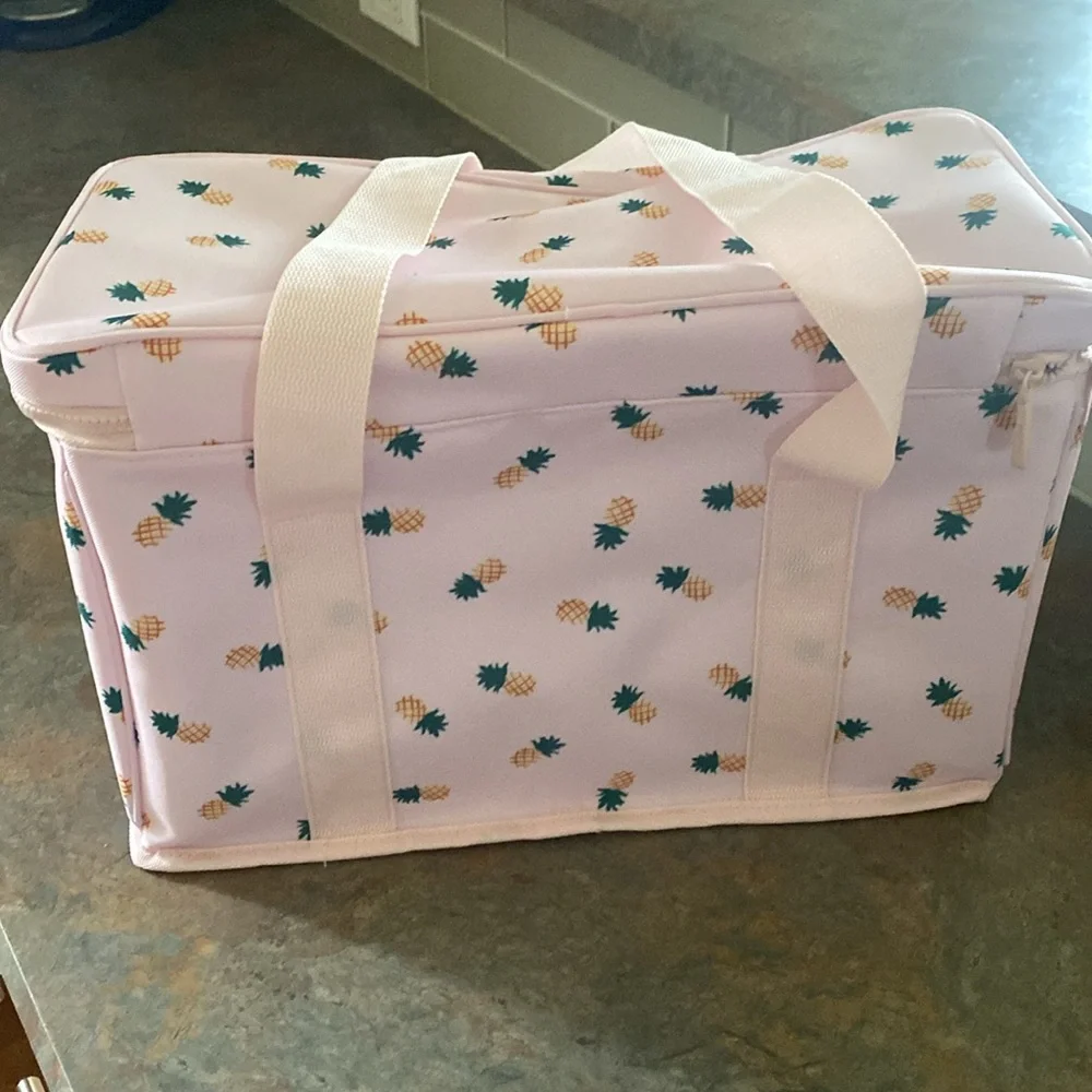 Kate Spade Light Pink and Pineapple Cooler Bag NWT