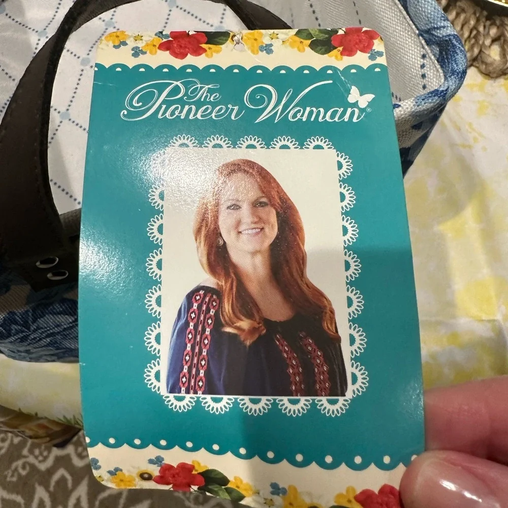 The Pioneer Woman charming floral