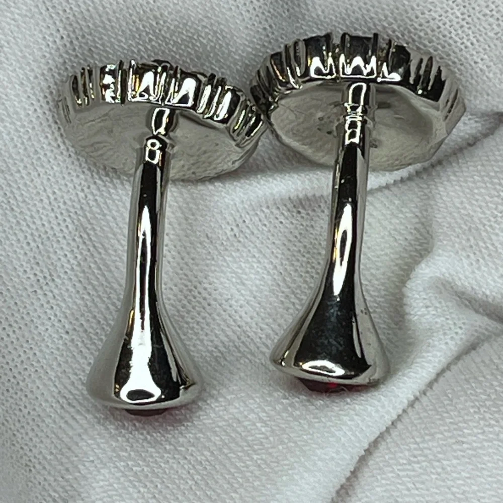 N/A these cufflinks