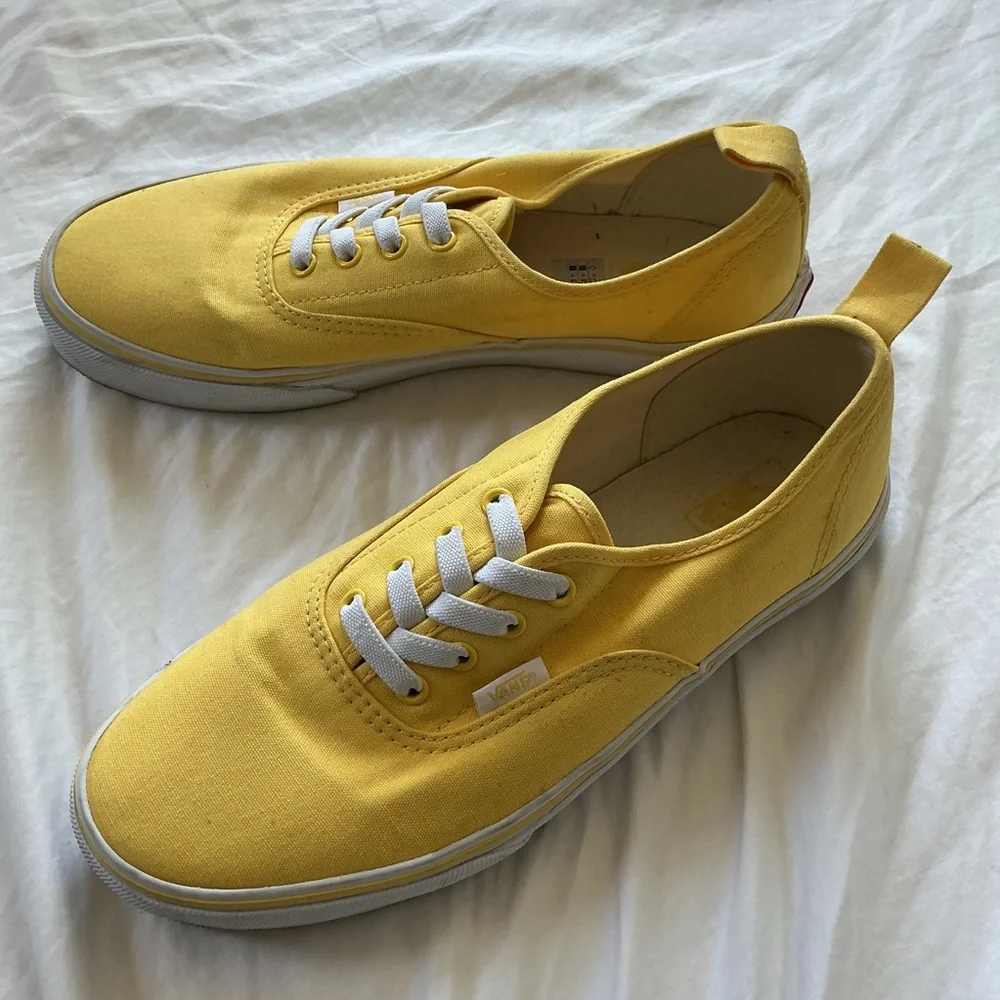 Vans Womens Yellow ComfyCush Slip Ons Faux Laces Size 9 Big Kids Size 7
