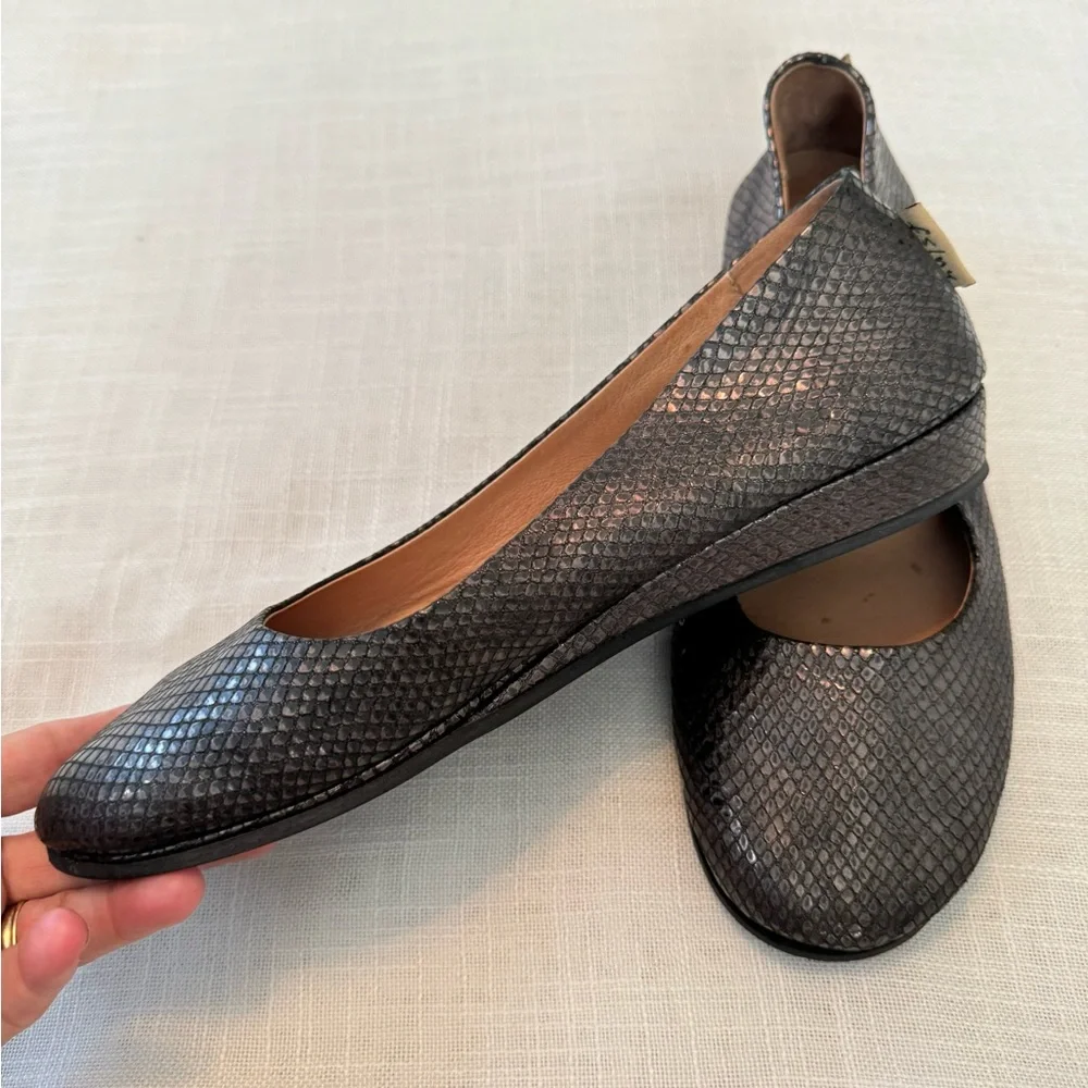 Genuine Leather ballet flats Lagenlook Fslny Italy Size 9 Gray shimmer Fairycore