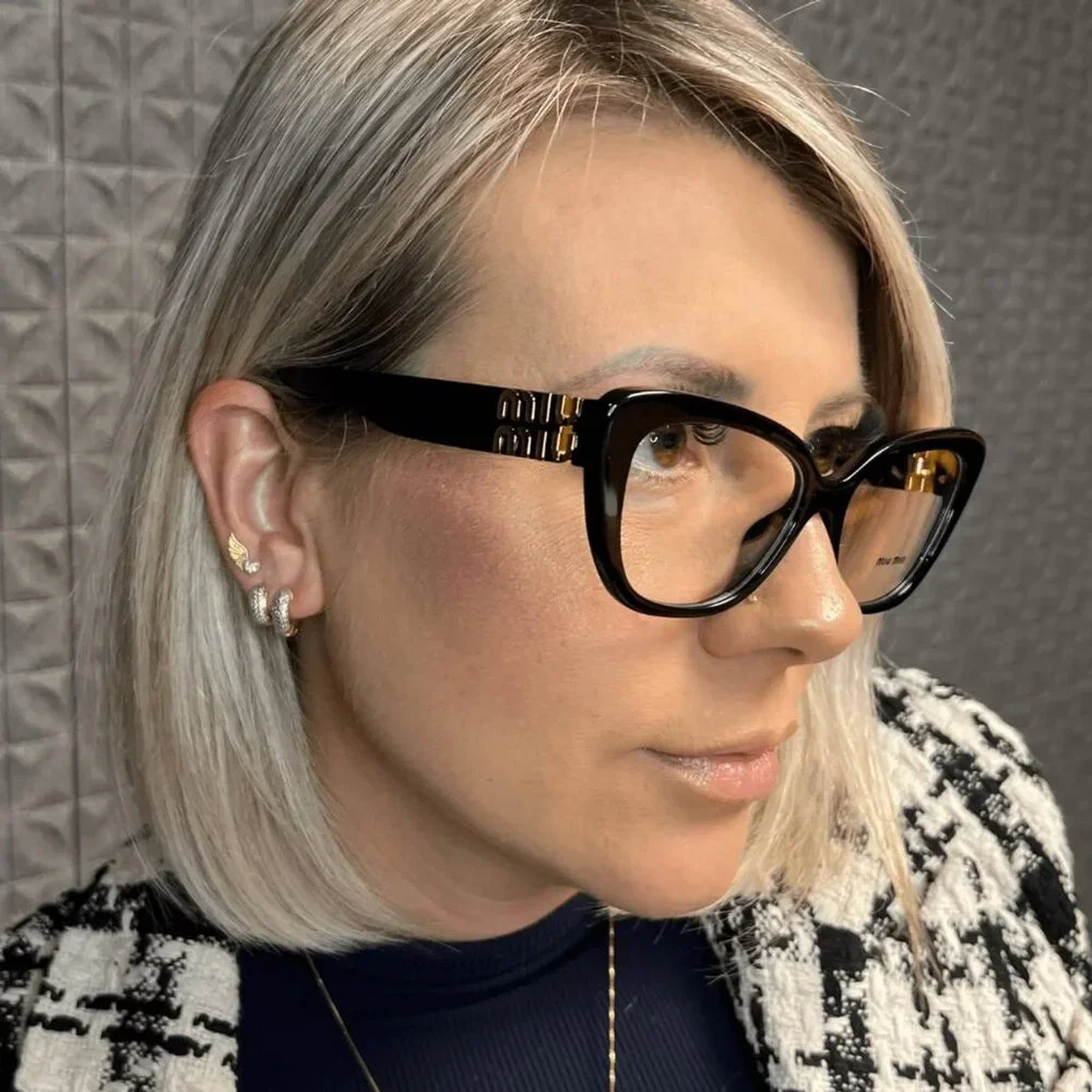Miu Miu model mu05vv