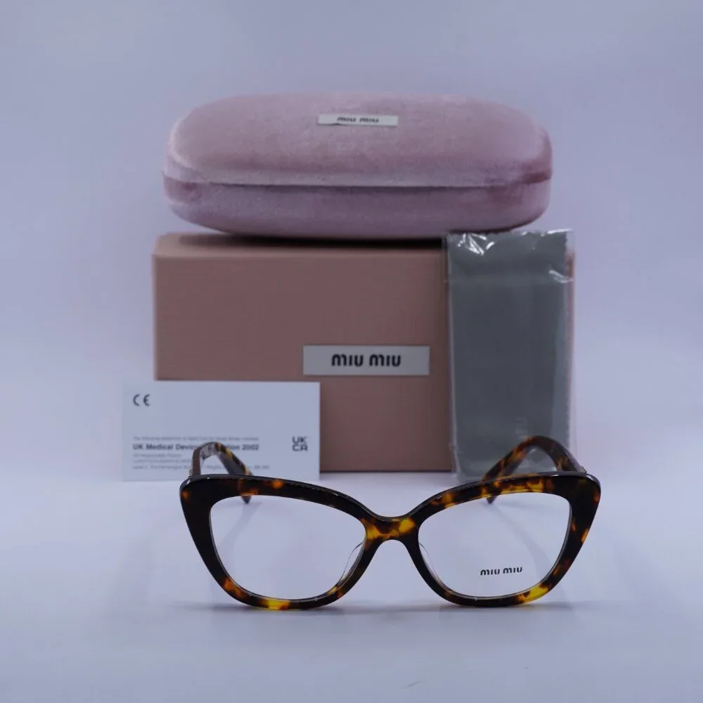 Miu Miu model mu05vv