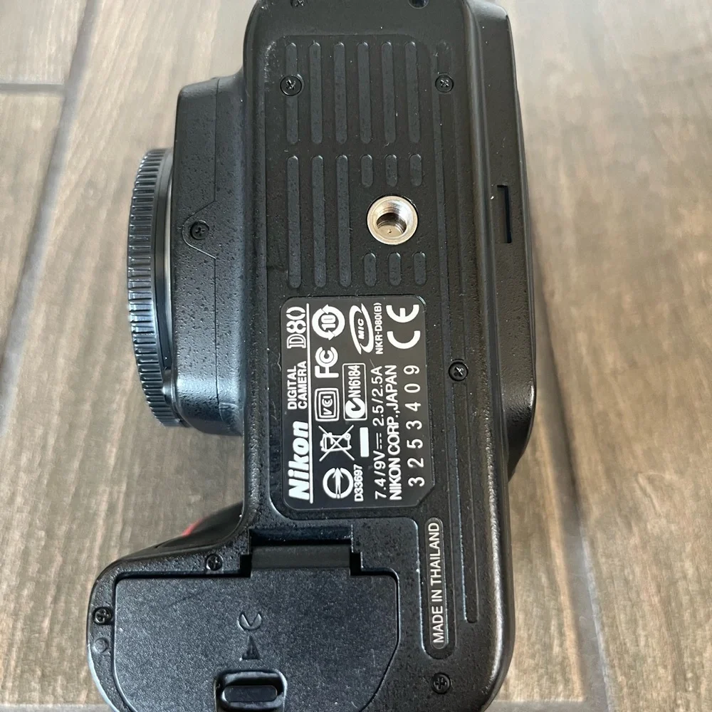Nikon d80 camera
