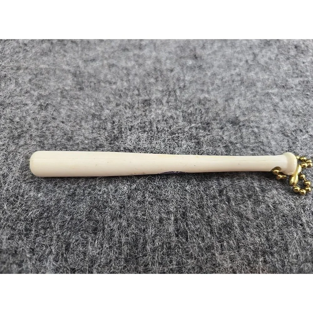 N/A vintage keychain