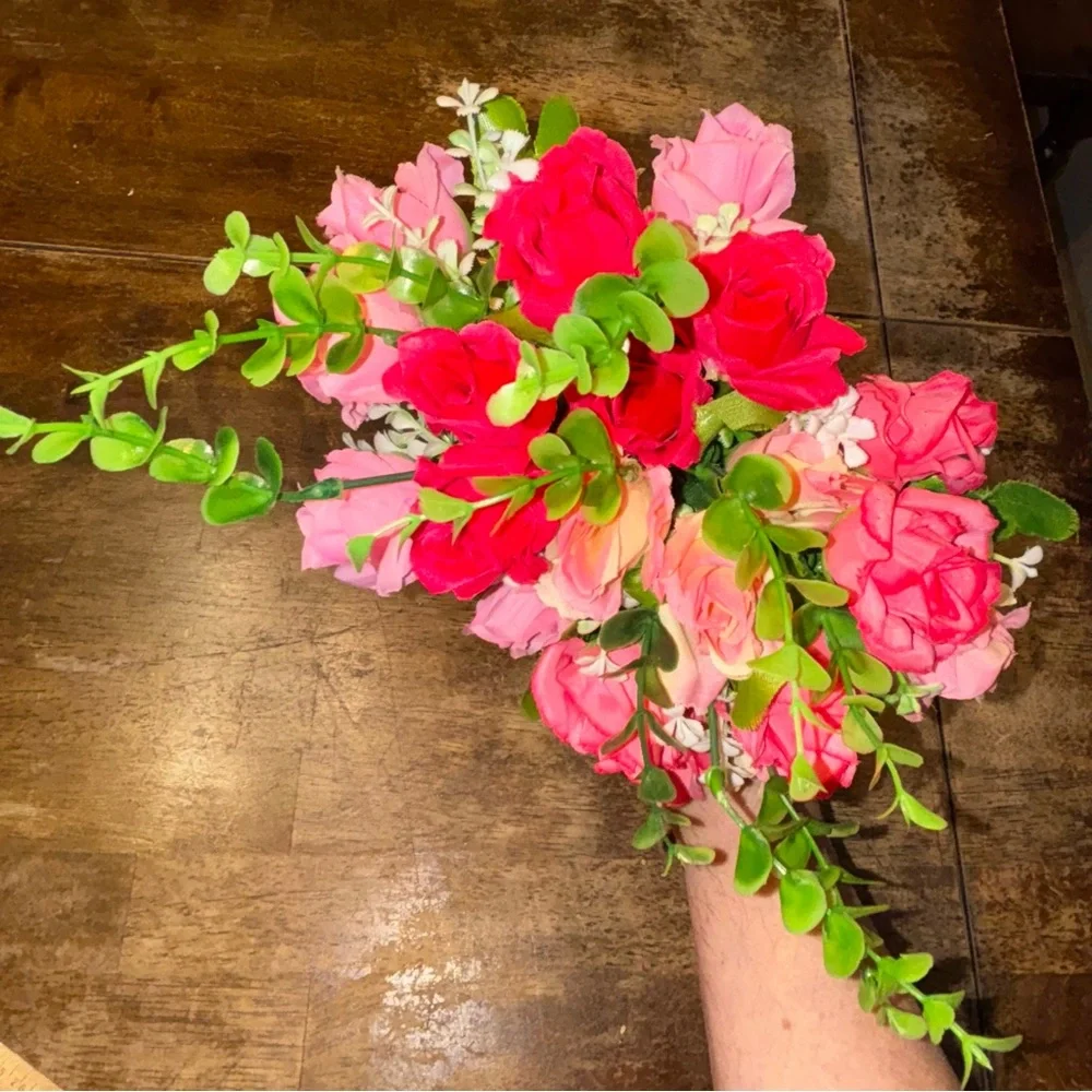 2 Bouquets of Artificial Cloth Floral Roses