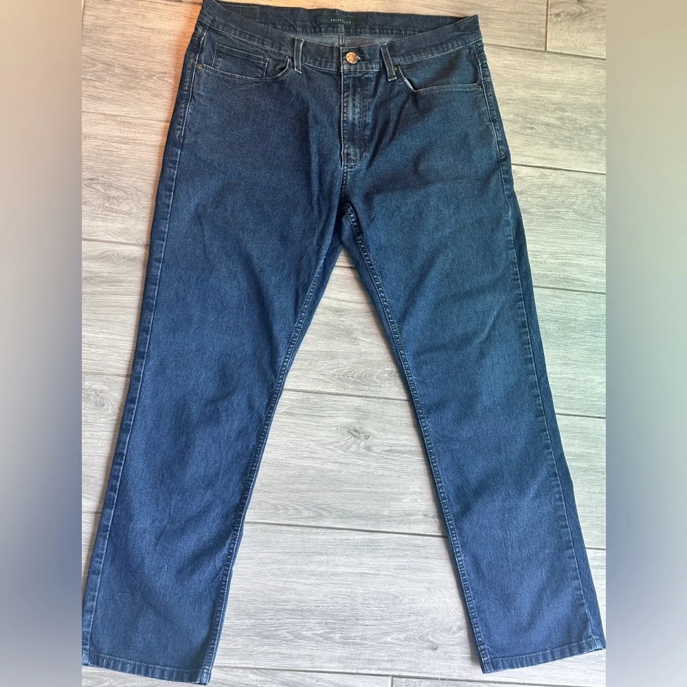 Perry Ellis good back stylish
