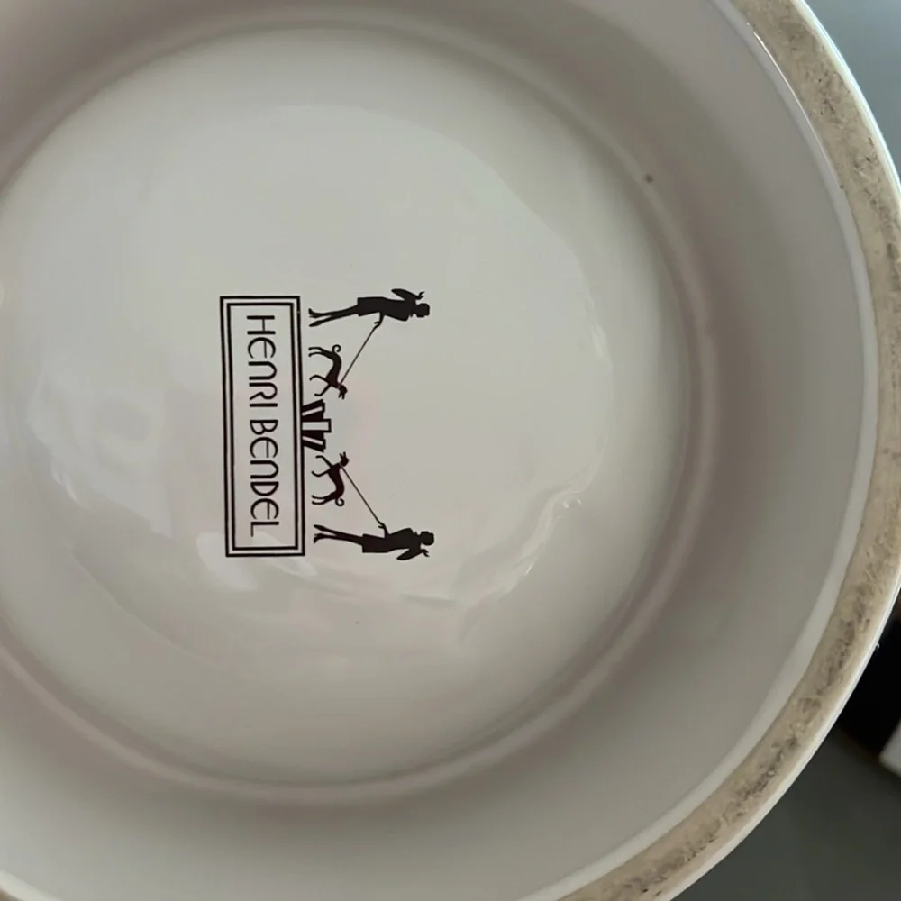 henri bendel very good