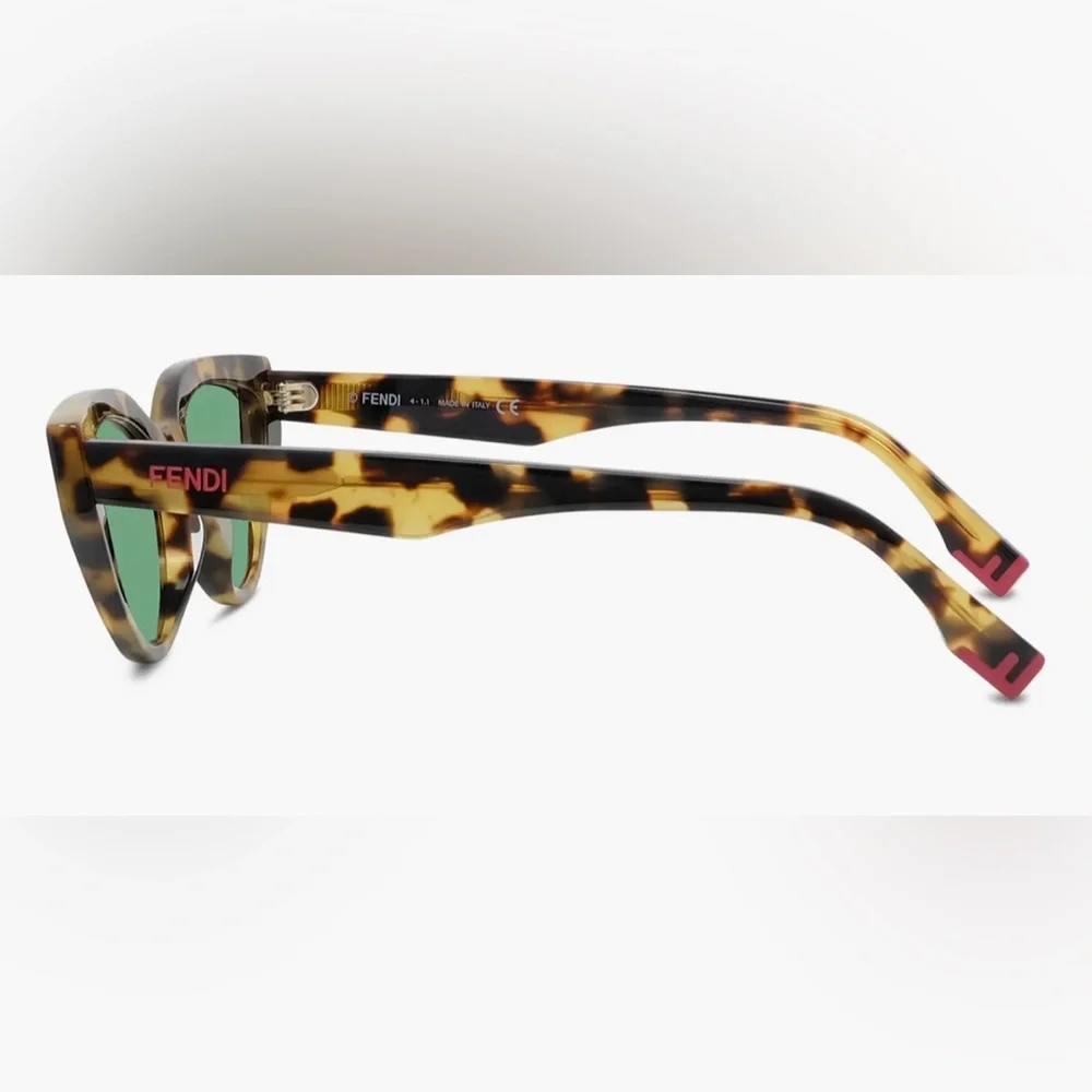 Fendi‎ Cat Eye Sunglasses
