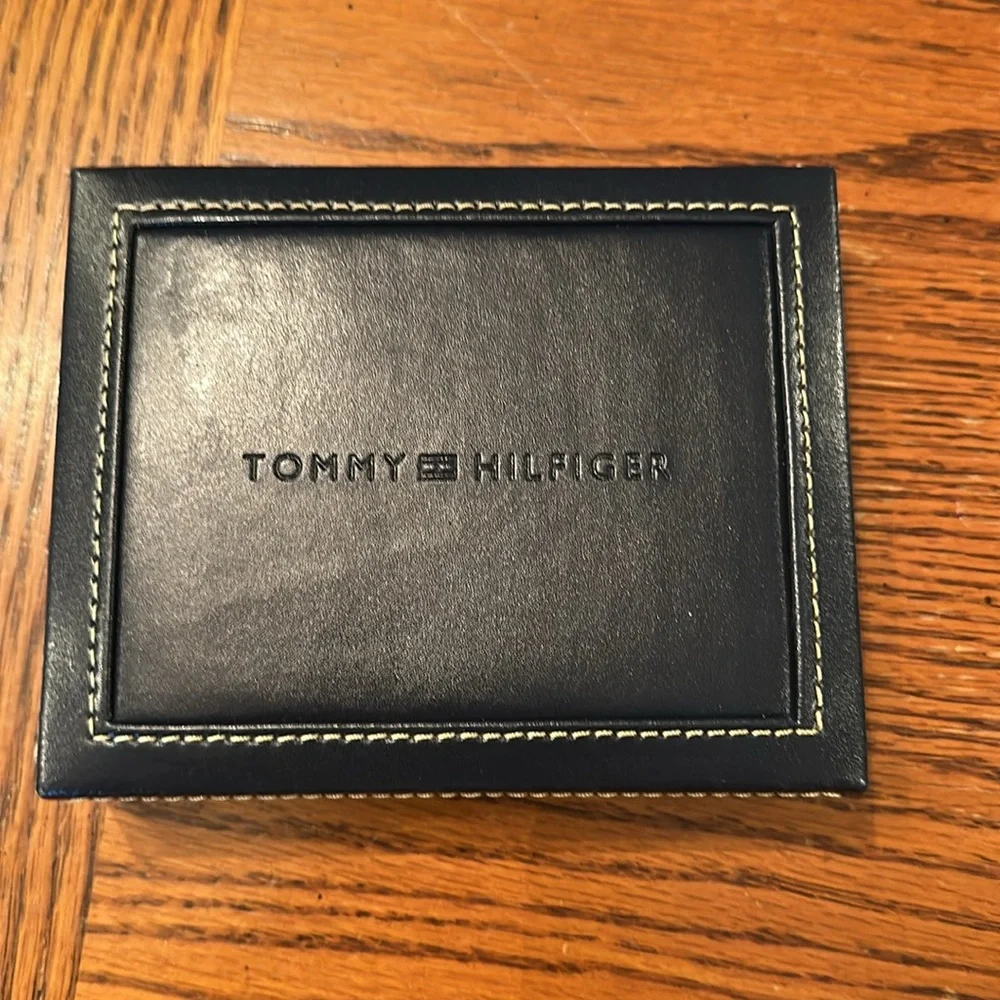 Tommy Hilfiger sleek black