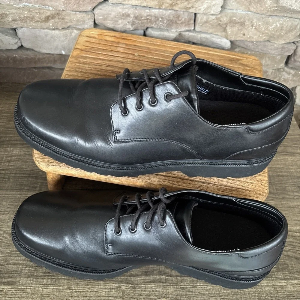 Rockport shoes closure