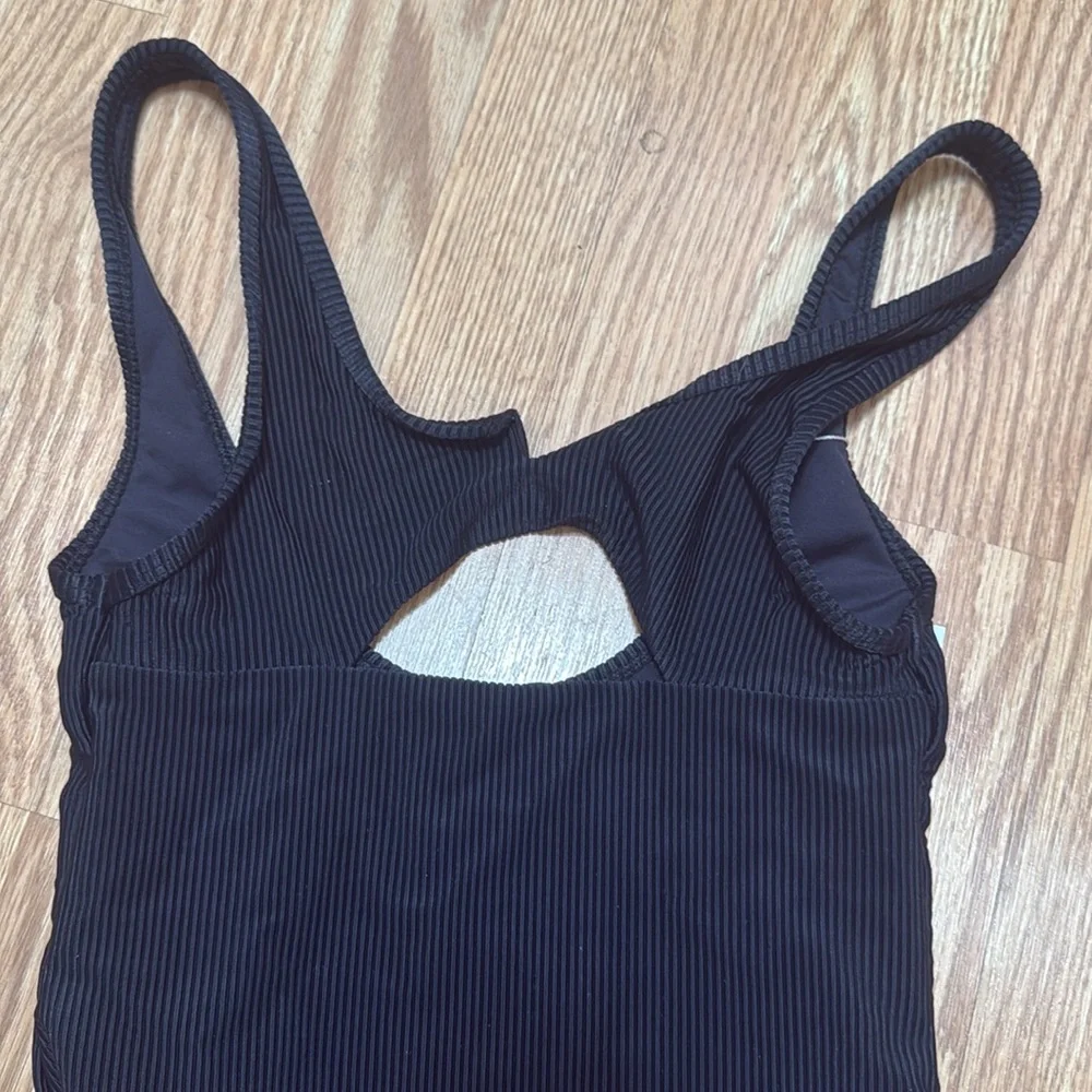 Frankies Bikinis nwt small
