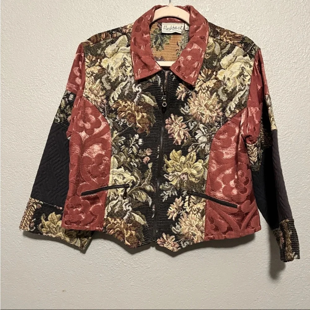 Vintage Flashbacks Cropped Bolero Tapestry Jacket Size Large Cotton & Rayon
