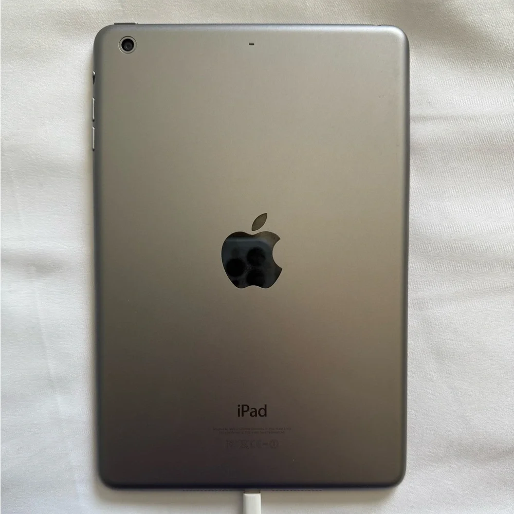 Apple like new