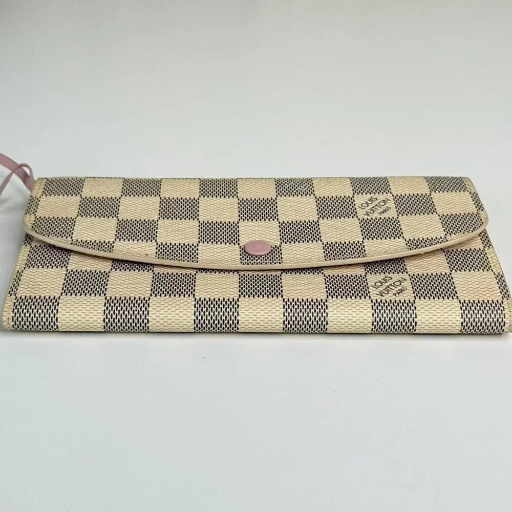 Louis Vuitton exterior no