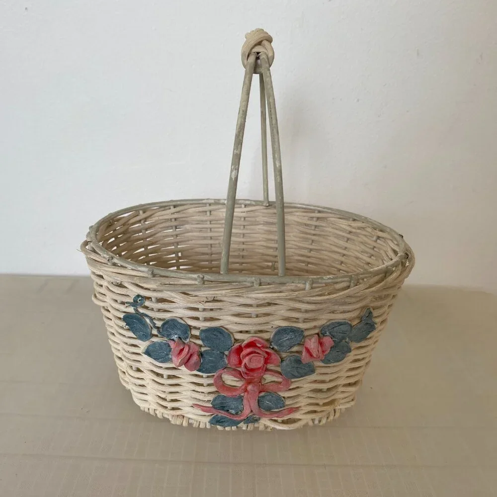Bathroom Wicker Basket With Handle & 3-D Rose Design