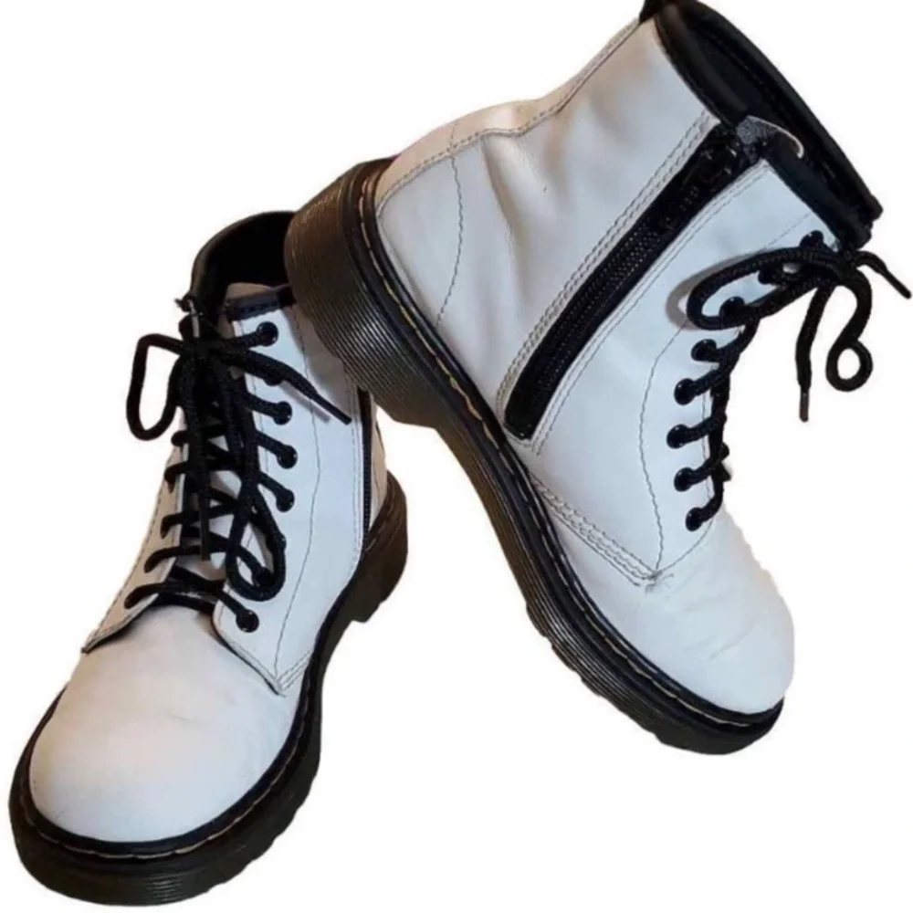 Dr. Martens size side