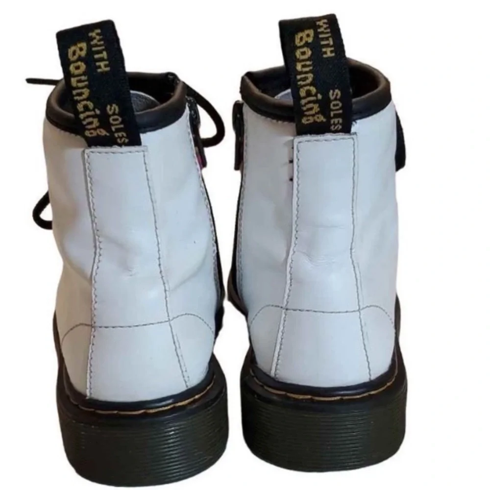 Dr. Martens size side