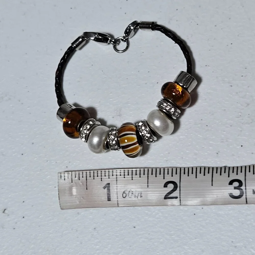 Unbranded this bracelet