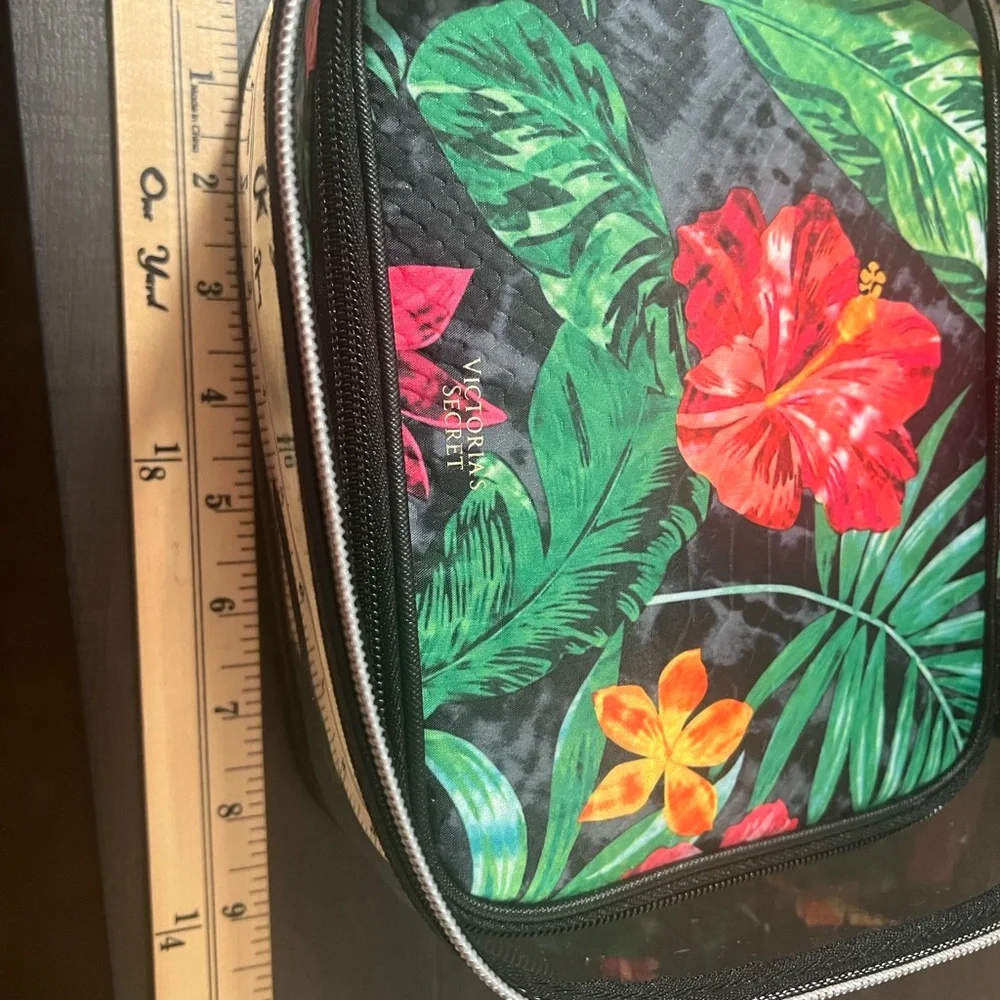 Victorias Secret chic functional