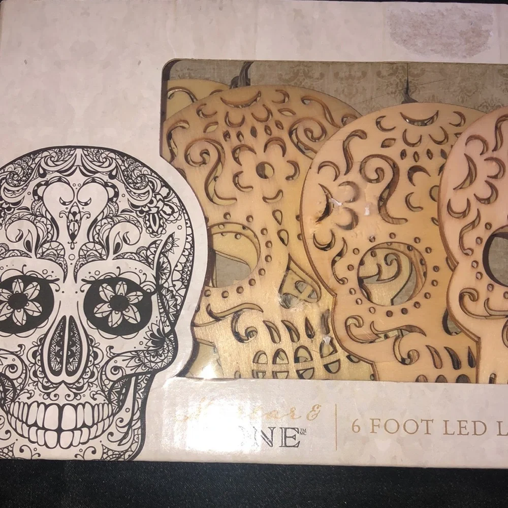 mortar & bone wooden skull
