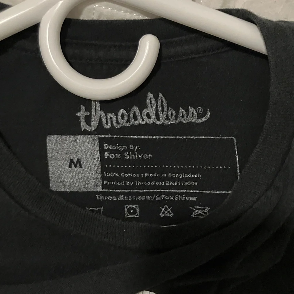 Threadless chic black