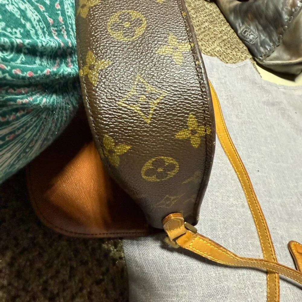 Louis Vuitton beautiful louis