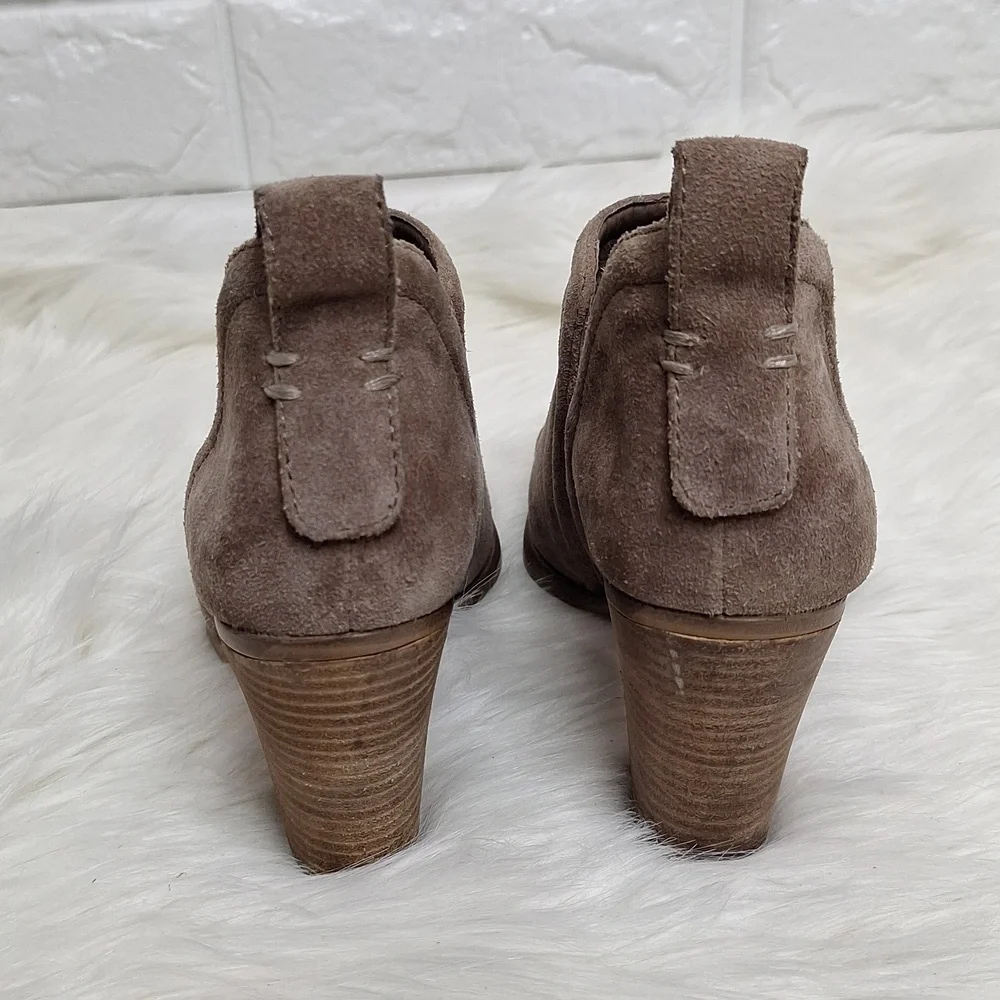 Vince Camuto vince camuto