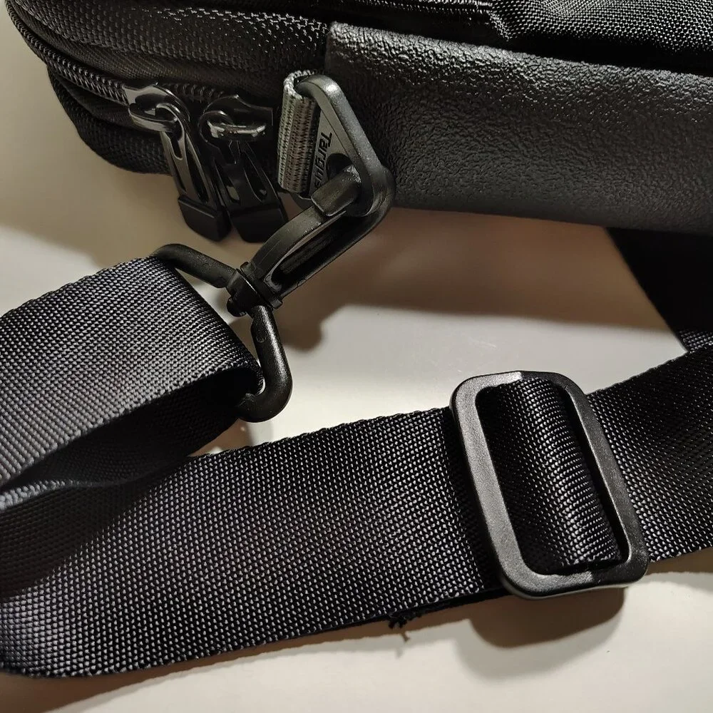 Targus drifter carrying