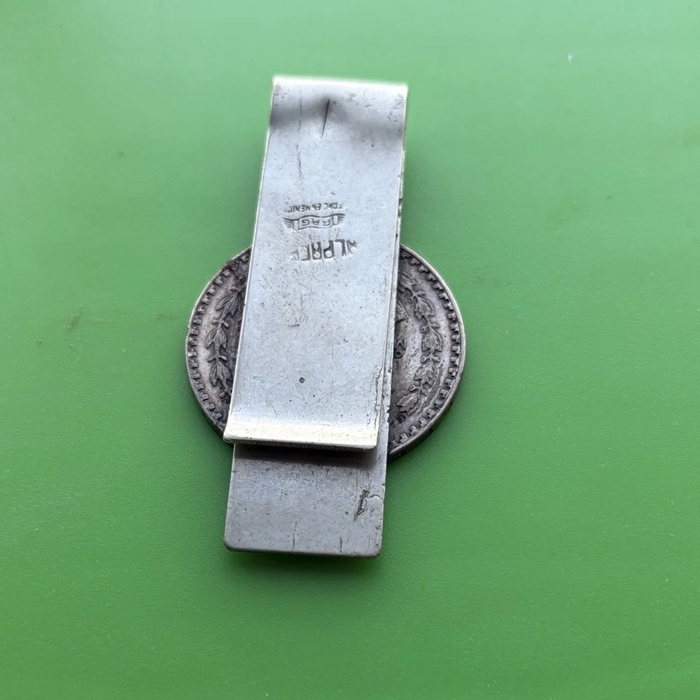 N/A featuring unique clip