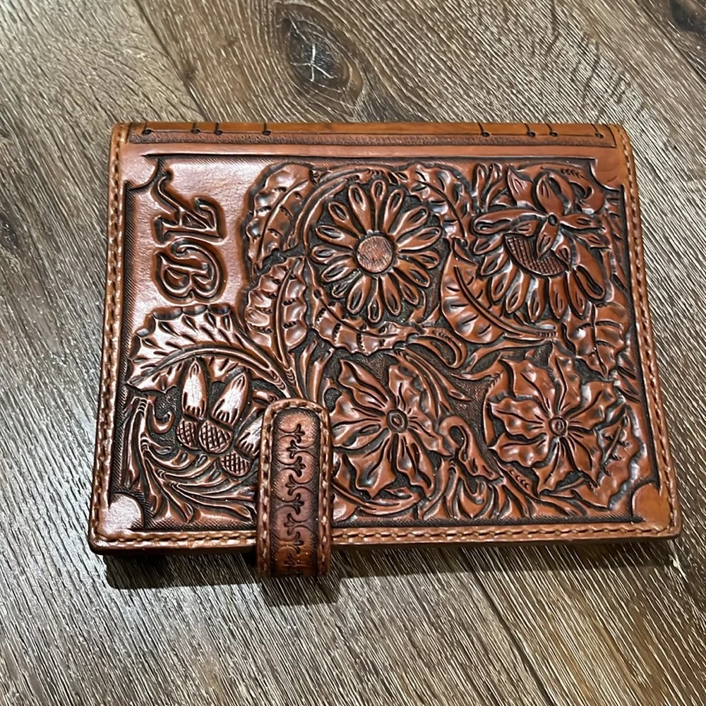 Tivergy Floral Embossed Leather Journal