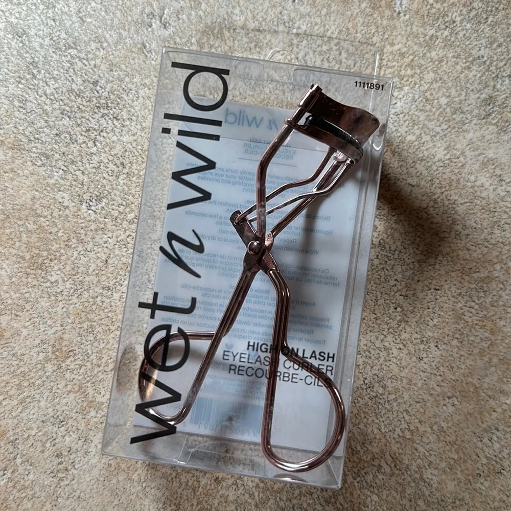wet n wild NIB | High on Lash Eyelash Curler