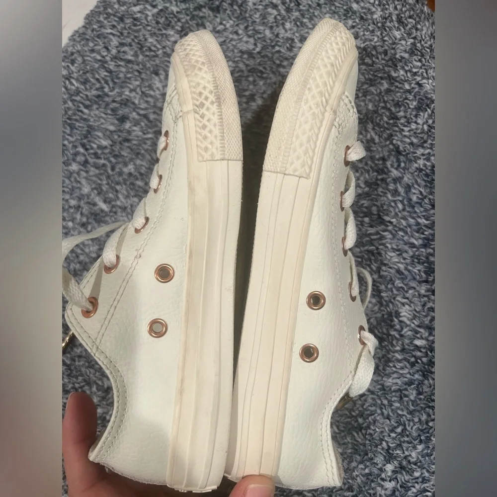 Converse stylish sneakers