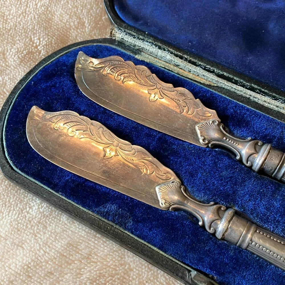 Antique 1800’s Mackay Cunningham & Co. silver master butter knives set in case