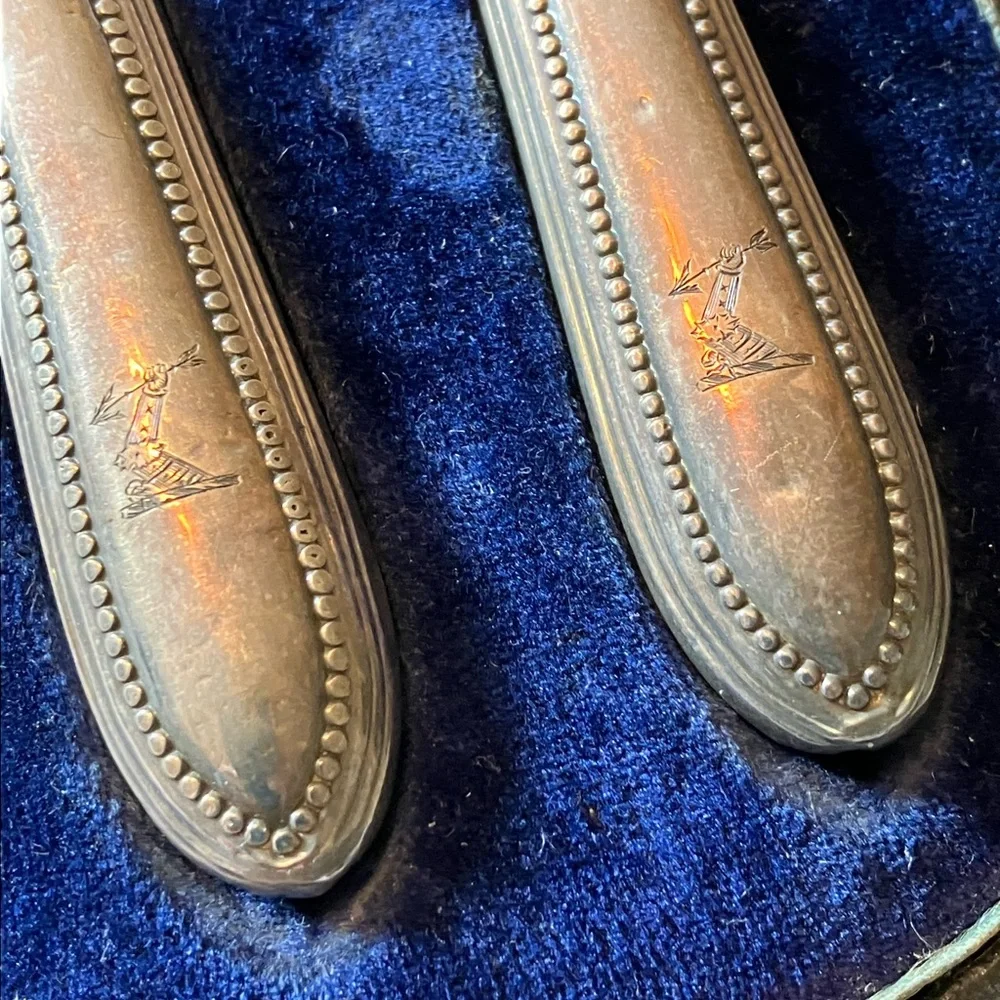 Antique 1800’s Mackay Cunningham & Co. silver master butter knives set in case