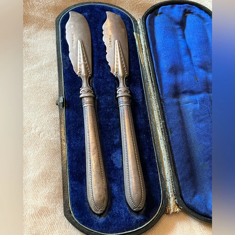 Antique 1800’s Mackay Cunningham & Co. silver master butter knives set in case
