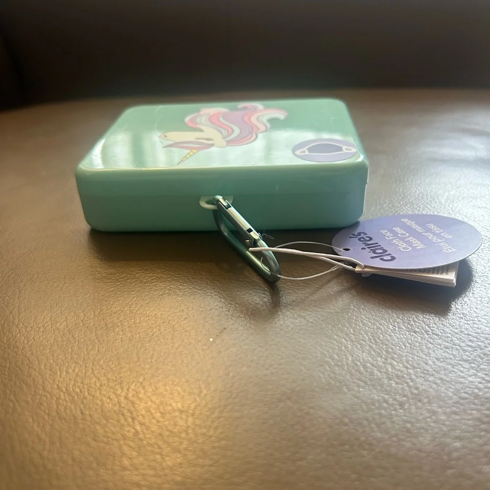 Claires aqua case