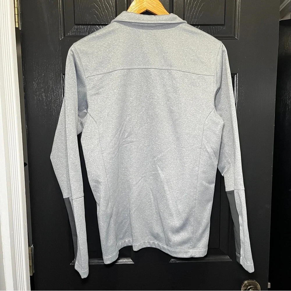The North Face Light Gray Fleece Pullover