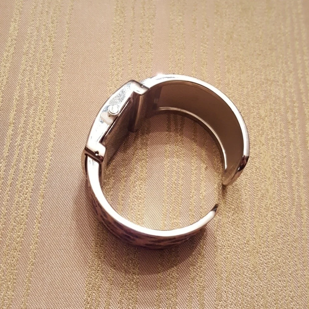 Bijoux Terner watch need new