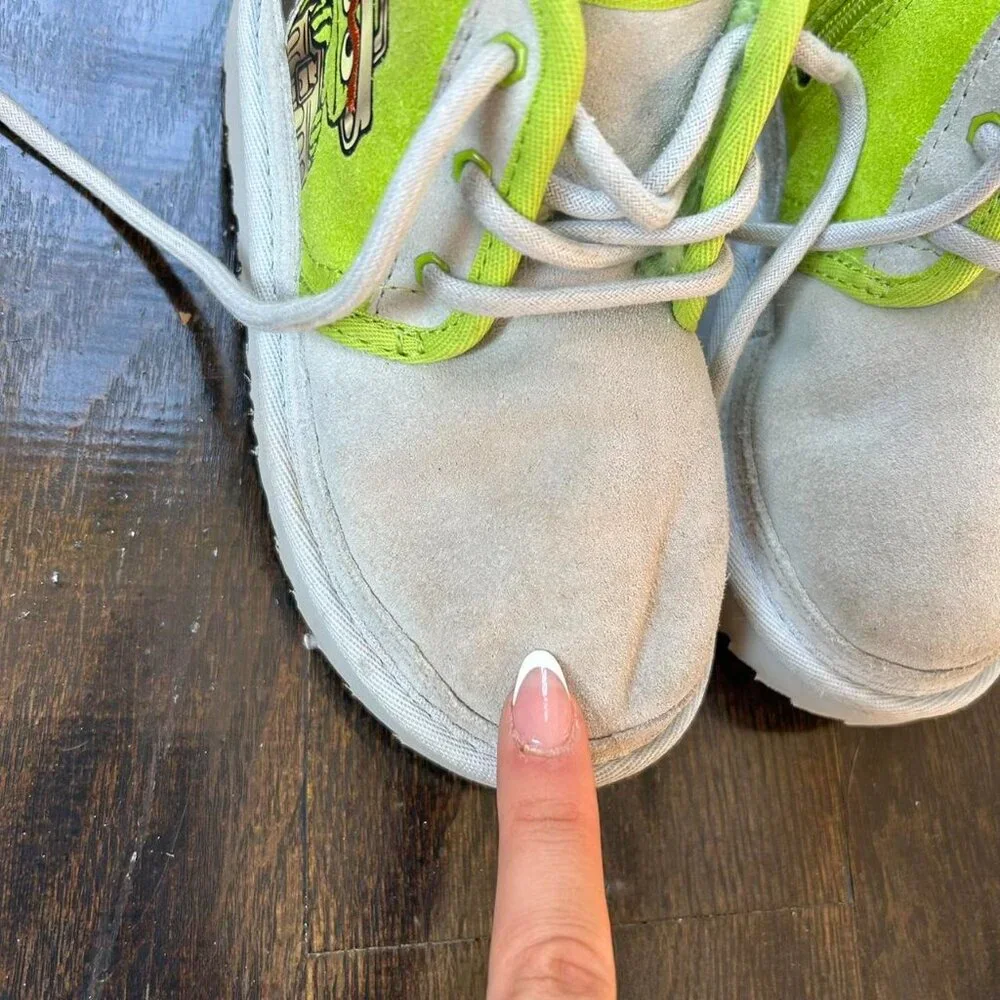 UGG green white